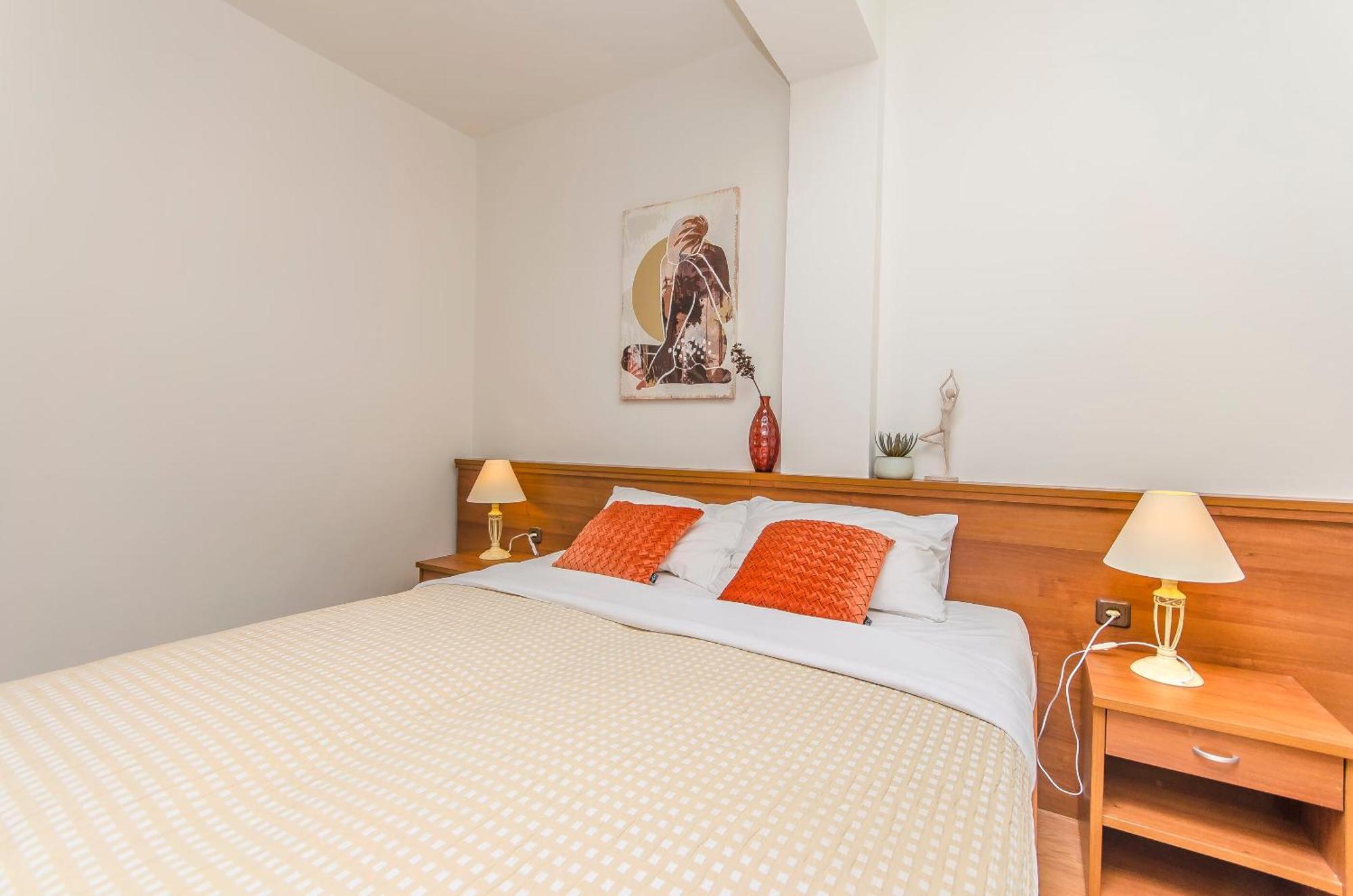 House Hotel Plava Laguna Тисно Екстериор снимка