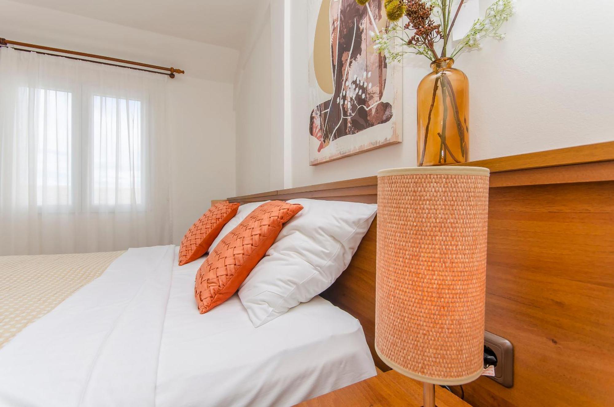 House Hotel Plava Laguna Тисно Екстериор снимка