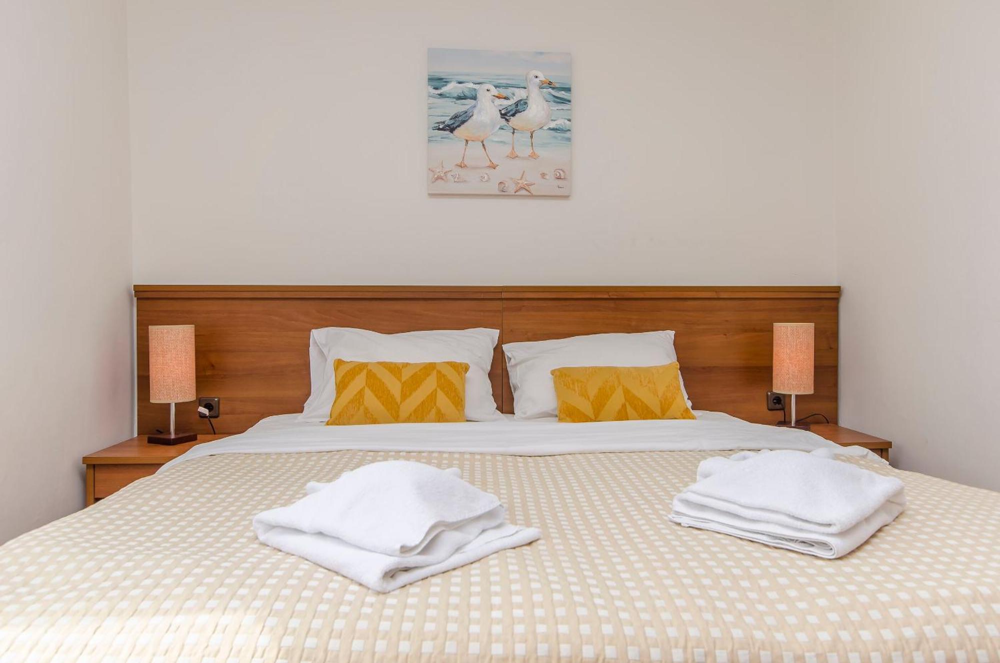 House Hotel Plava Laguna Тисно Екстериор снимка