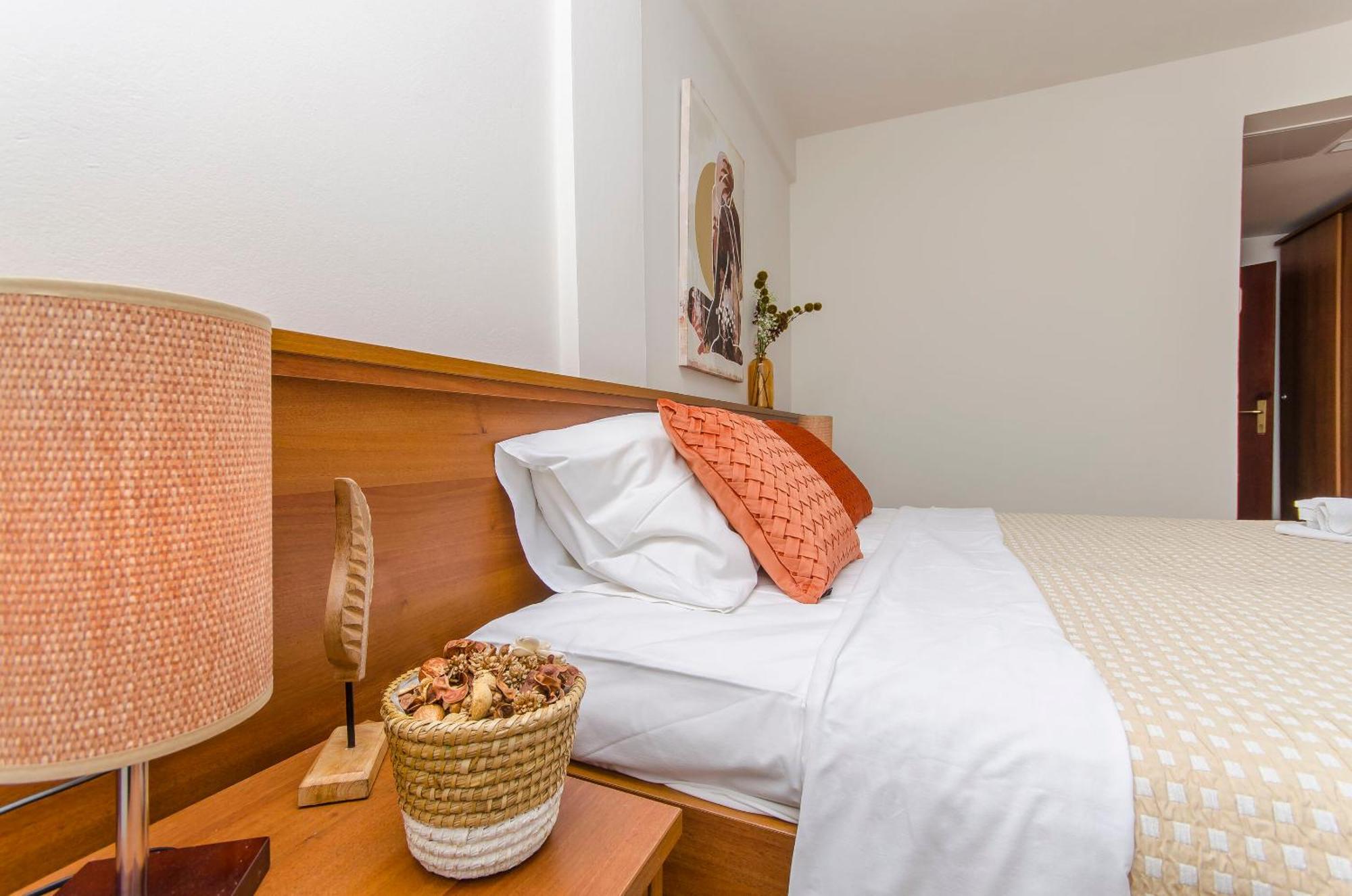 House Hotel Plava Laguna Тисно Екстериор снимка