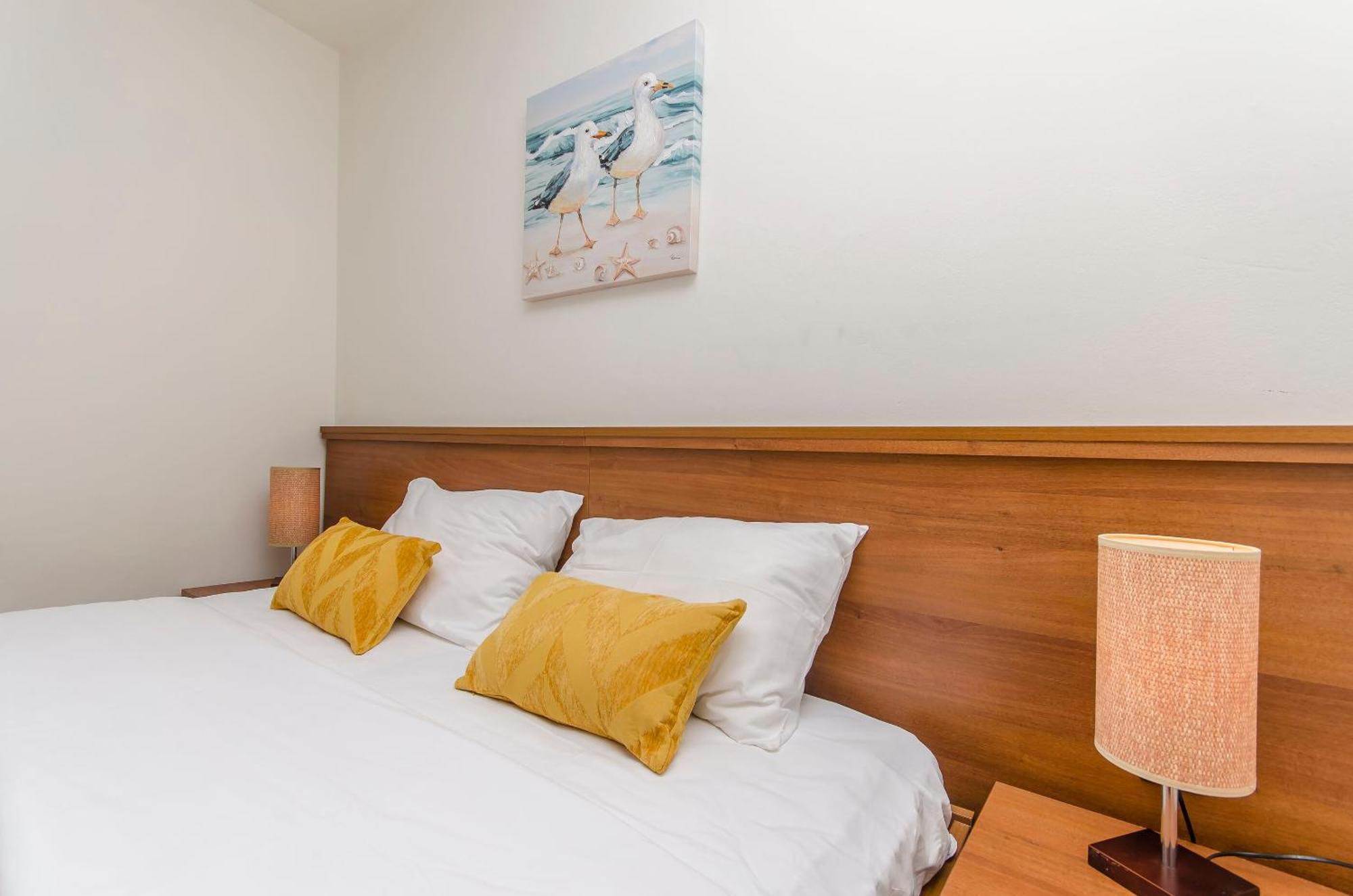 House Hotel Plava Laguna Тисно Екстериор снимка