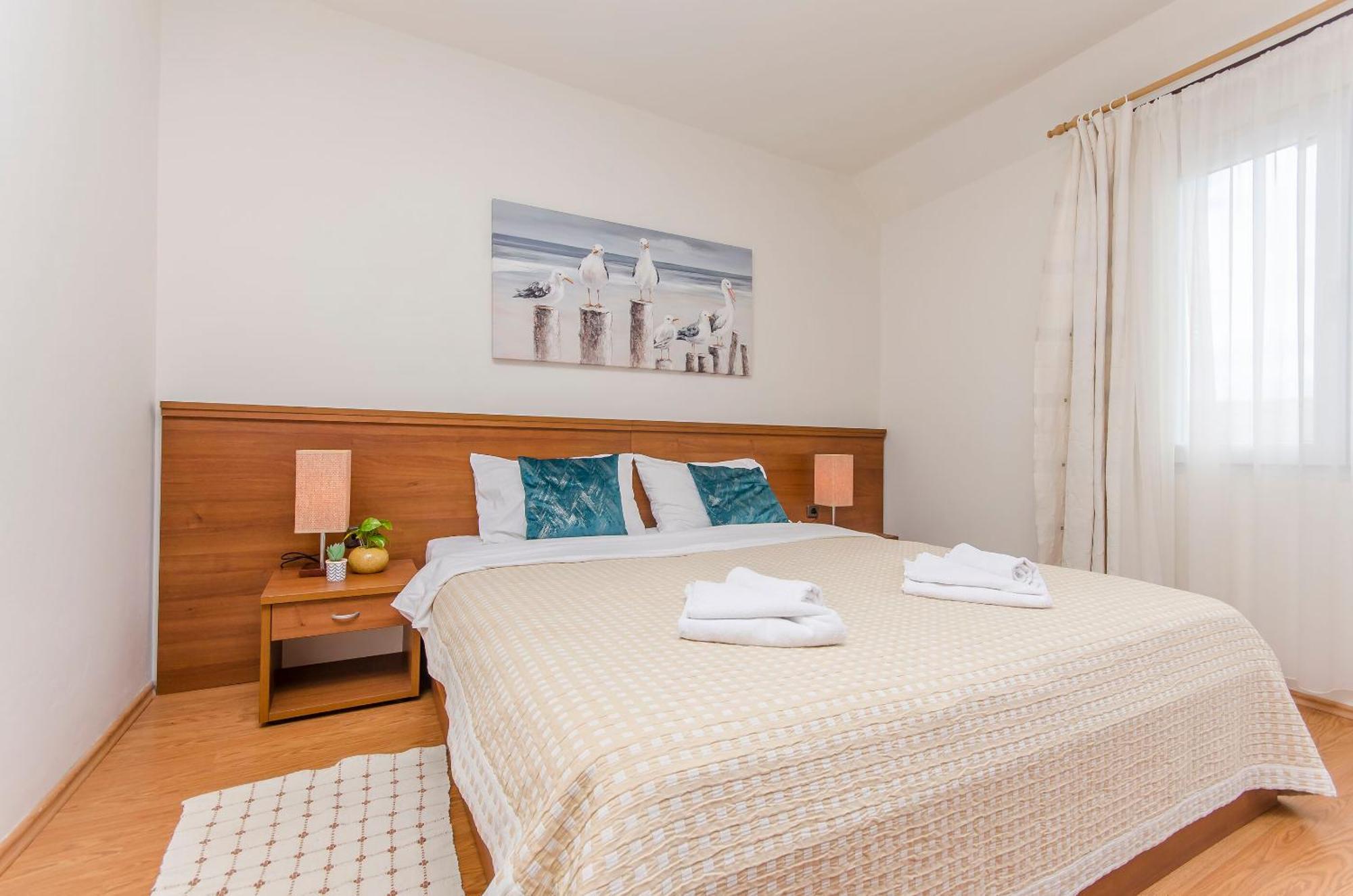 House Hotel Plava Laguna Тисно Екстериор снимка