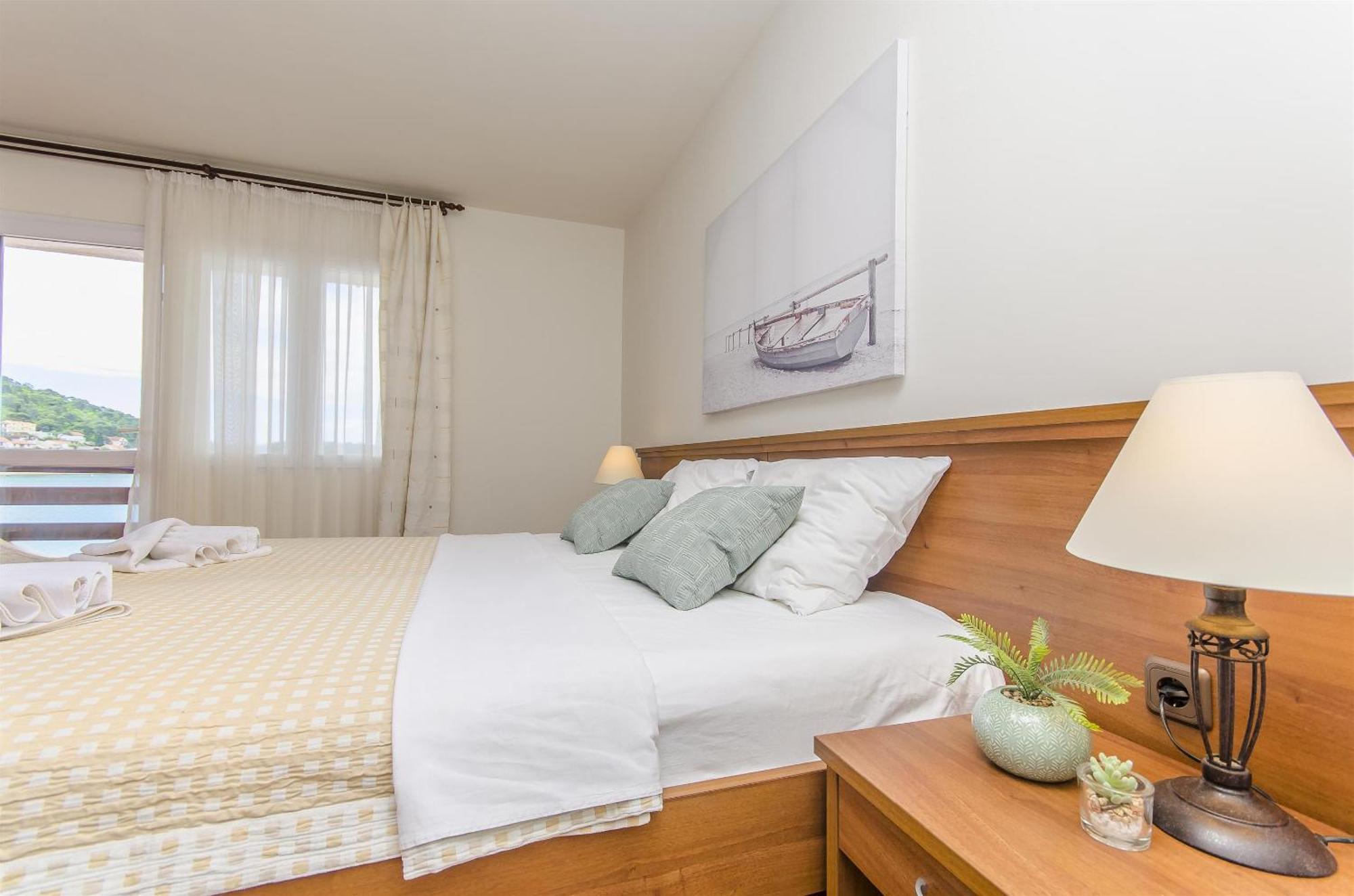 House Hotel Plava Laguna Тисно Екстериор снимка